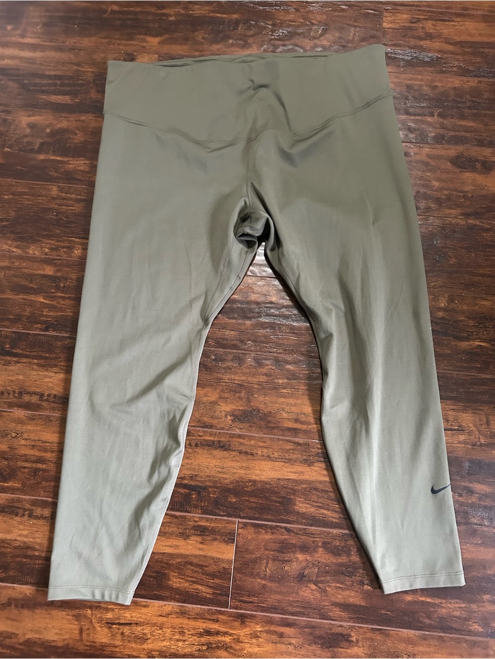 Nike Olive Tone High-Waist Leggings